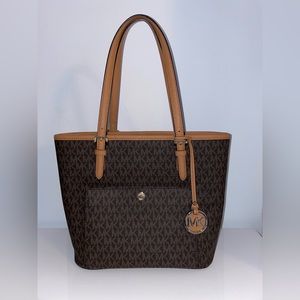 Michael Kors Voyager Medium Logo Tote Bag